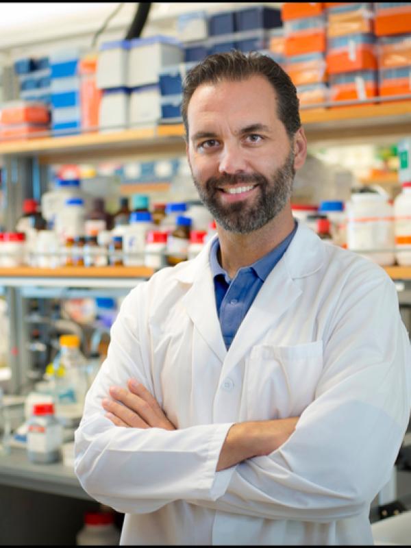 Dr. George Kyriazis 